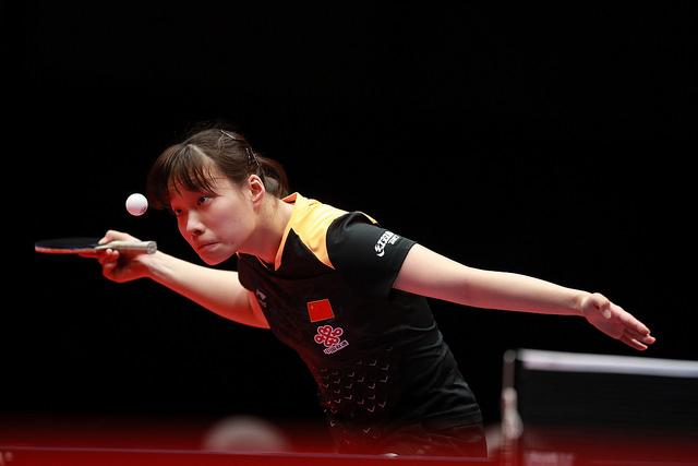 河南球迷在看台打出TIFO：United as one，we make history