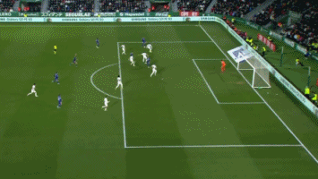 官方：瓦伦西亚签下皇社前锋萨迪克；据悉费用为300万欧+浮动