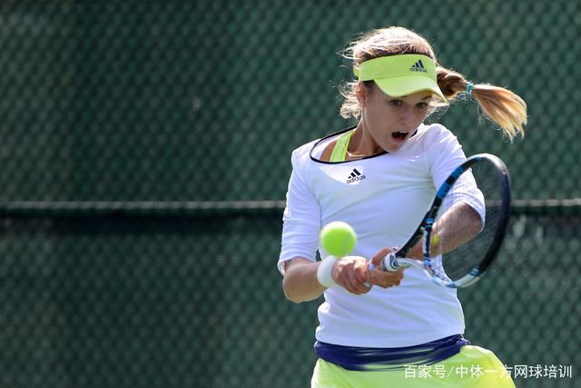 为之侧目 为之侧目